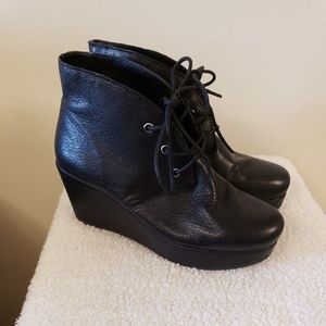 Black ankle lace up bootie platform wedge fall